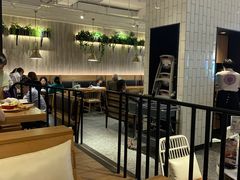 大堂-必胜客(百联又一城店)