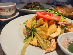 -大头虾越式风味餐厅(光明广场店)