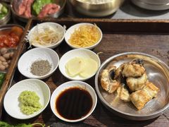 -围炉肉舍•炭烤活鳗•丹东海鲜烤肉(步行街店)