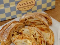 辣白菜乳酪恰巴塔-屋裡·Union Bakery(龙江路店)