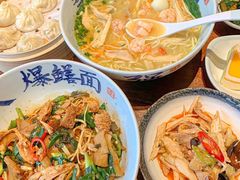 -李犟大爆鳝面·手工蟹黄包(湖滨西湖店)