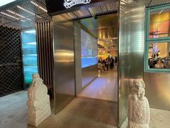 门面-白仁仔· 活烤海鲜 宵夜(豫园店)