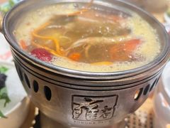 -雍和会海鲜姿造自助(湖东路店)