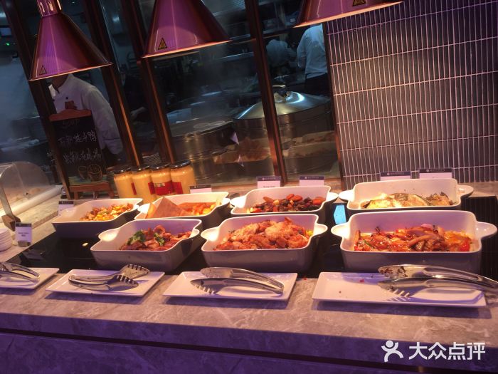 东莞旗峰山酒店及行政公寓·莱斯西餐厅自助取餐区图片