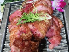 -老滇山寨•云南特色菜•地方菜•民族风情歌舞表演(金碧店)