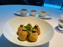 松茸酱布袋豆腐包-悦轩中餐厅·高空江景·杭州柏悦酒店