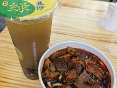 -万松园美食街
