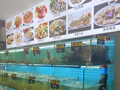 -覃记海鲜美食餐厅