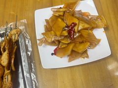 -亨利烧烤(理想山店)