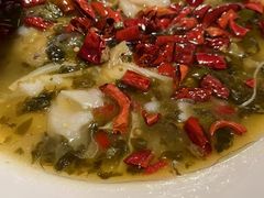 临界酸菜鱼-临界音乐酒馆·小龙虾·江湖菜(华熙LIVE·鱼洞店)