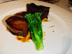 文火澳洲小牛肉配五头鲜鲍-Yan Ting 宴庭中餐厅(上海静安瑞吉酒店)