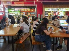 -八一好吃街·高品美食广场