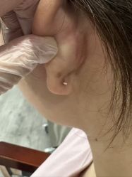 -龙之吻专业刺青·手工耳洞·纹身去色