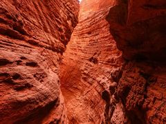 -天山神秘大峡谷