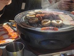 -围炉肉舍•炭烤活鳗•丹东海鲜烤肉(步行街店)