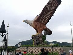 -巨鹰广场
