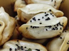 -香山胡记吴江路生煎(灵山路店)