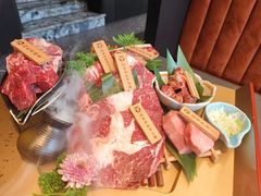 -铭牛烧肉·和牛海鲜自助(高新月牙湖店)