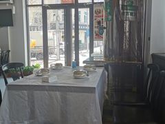 靠窗位-1910老鲁味海鲜·戳子肉·青岛菜(金沙滩店)