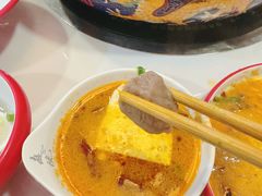 -毛辣果·贵州红酸汤牛肉火锅(西单店)