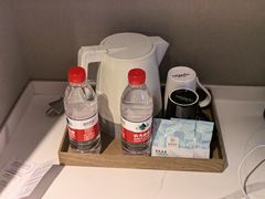 -潮漫酒店(北京通州环球度假区临河里地铁站店)