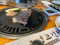 精品牛五花-唯成•韩国炭火烤肉 유성고기