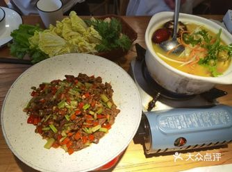 矿泉水可以无限续，用餐厅的茶叶泡出来的茶也很不错