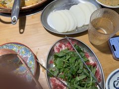 -洱火云南酸菜牛肉火锅(石景山当代商城店)