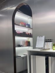 -Tloml salon