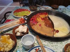 -鸿姐老火锅(花园路店)
