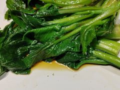 -臻鲜燕海鲜融合餐厅(金陵style店)