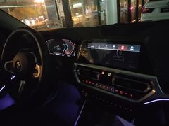 -上海宝信宝马4S店