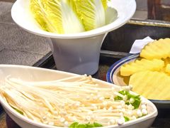 -宽板凳老灶火锅(台湾街店)