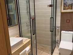 -维也纳酒店(罗湖口岸国贸东门店)