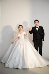 -雪中彩影婚纱摄影·微光艺术中心