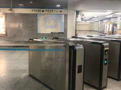-陆家浜路(地铁站)