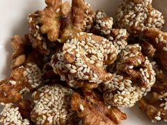 香酥核桃仁-汉水缘鲜鱼庄(黄雁村店)