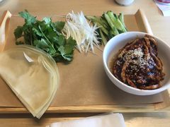 -关东小磨东北菜(上海长风大悦城店)