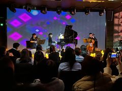 -大连君悦酒店 · VIVA(星海广场店)