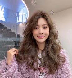 -BULB STUDIO 巴柏明星发型工作室