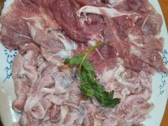 天衣無縫拚一兩肉-华哥新鲜猪精品美食
