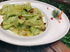爆炒卷心菜-小渔船渔家传统菜(鲅鱼圈店)