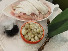 -洪氏嗨捞·广东猪肚鸡·椰子鸡火锅(西咸万象城店)