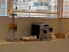 -卡罗酒店(东门晒布地铁站店)