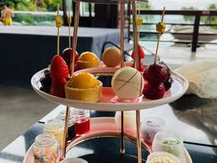 -亚龙湾喜来登·美景台大堂吧