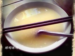 小米粥-宝光熏肉鞋底火烧(新街口店)