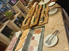 -大中华希尔顿酒店-念自助餐·嗨啤·小龙虾