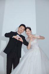 -雪中彩影婚纱摄影·微光艺术中心