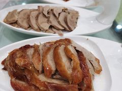 -大鸭梨烤鸭店(金顶街店)