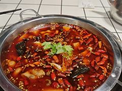 -晓彭肥肠鸡·泡椒鸡火锅(水木天地店)